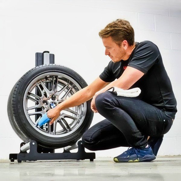 Wheels Off Service by Luxe Auto Studio